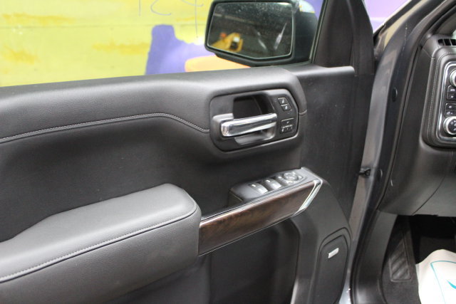 Used 2019 GMC Sierra 1500 SLT w/ SLT Premium Plus Package AWD/4WD image 13