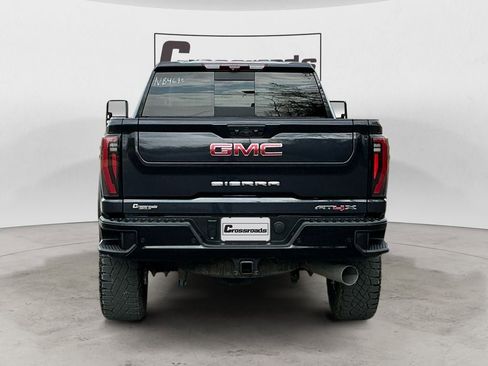Used 2024 GMC Sierra 2500 AT4X image 4