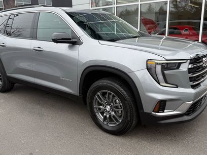 Used 2025 GMC Acadia Elevation