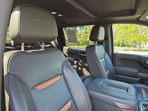 Used 2022 GMC Sierra 1500 AT4 w/ AT4 Premium Package AWD/4WD image 11