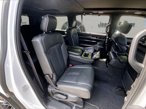 Certified 2025 Jeep Grand Wagoneer Series II Obsidian w/ Quick Order Packagew 28T AWD/4WD image 26