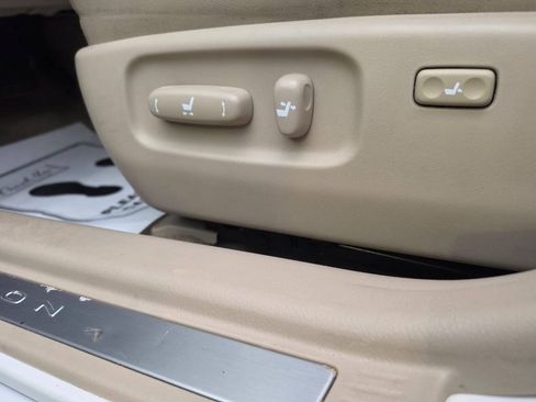 Used 2006 Toyota Avalon XLS FWD image 47