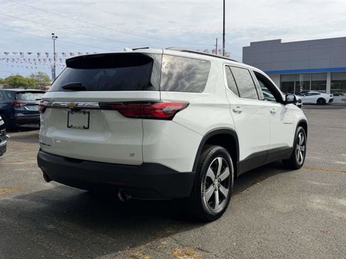 Certified 2023 Chevrolet Traverse LT w/ LT Premium Package AWD/4WD image 5