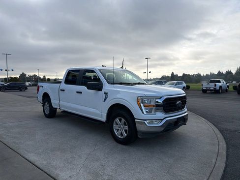 Used 2022 Ford F150 XLT w/ Trailer Tow Package AWD/4WD image 6