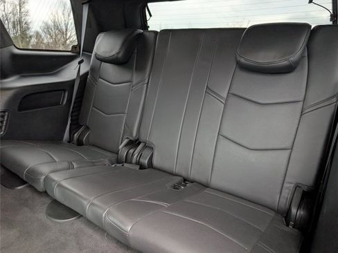 Used 2020 Cadillac Escalade Platinum AWD/4WD image 31