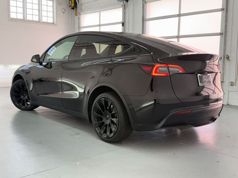 Used 2023 Tesla Model Y Long Range AWD/4WD image 3