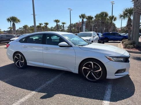 Used 2018 Honda Accord Sport image 4