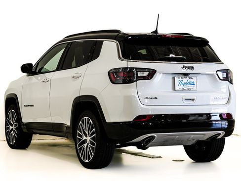 Used 2023 Jeep Compass Limited w/ Elite Group AWD/4WD image 9