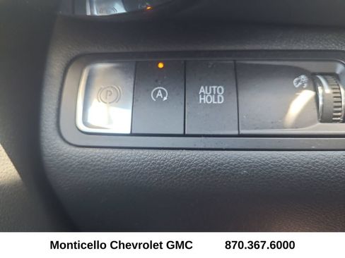 Certified 2026 Chevrolet Equinox LT FWD image 17