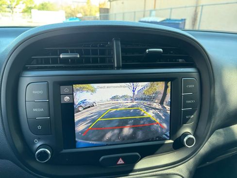 Used 2025 Kia Soul LX w/ LX Technology Package image 20