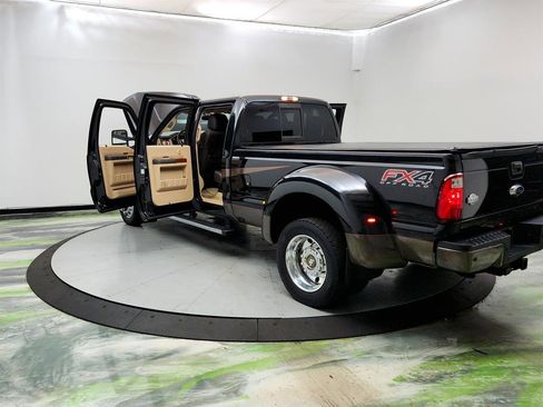 Used 2015 Ford F450 King Ranch w/ King Ranch Chrome Package image 12