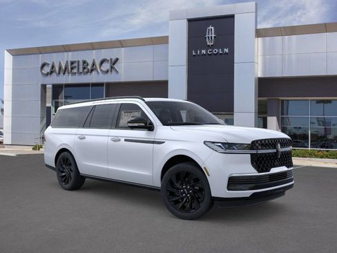 New 2026 Lincoln Navigator L Reserve w/ Jet Appearance Package image 7