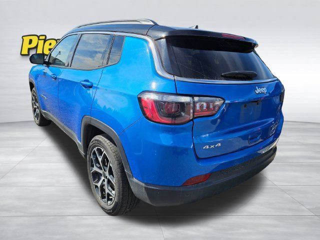 Used 2025 Jeep Compass Limited AWD/4WD image 4
