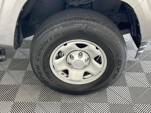 Used 2021 Toyota Tacoma SR AWD/4WD image 11