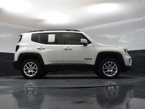 Used 2021 Jeep Renegade Latitude AWD/4WD image 32