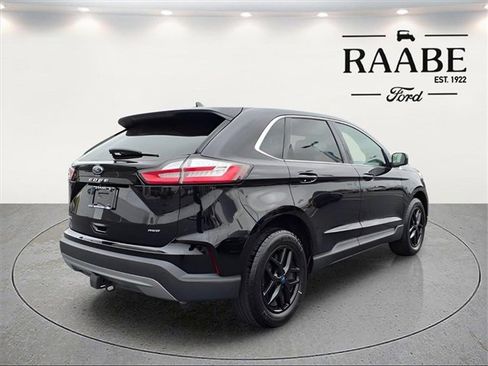 Used 2022 Ford Edge SEL w/ Convenience Package image 7