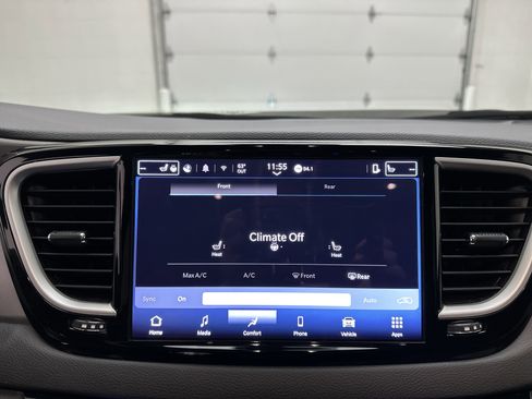 Used 2025 Chrysler Pacifica Select FWD image 35