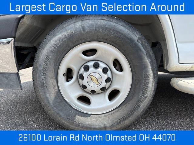 Used 2025 Chevrolet Express 2500 w/ Driver Convenience Package RWD image 16