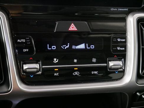 Used 2023 Kia Sorento S w/ Panoramic Sunroof Package AWD/4WD image 33