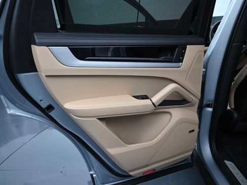 New 2026 Porsche Cayenne E-Hybrid image 19
