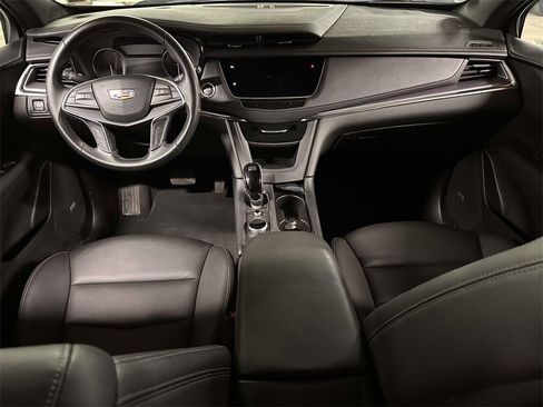 Used 2024 Cadillac XT5 Luxury image 17