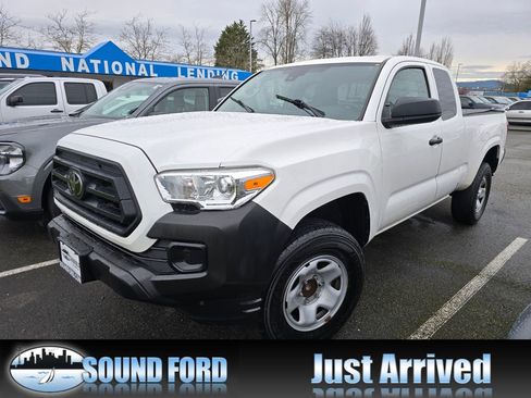 Used 2022 Toyota Tacoma SR image 1
