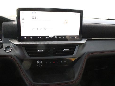 Used 2025 Ford Explorer ST-Line AWD/4WD image 26