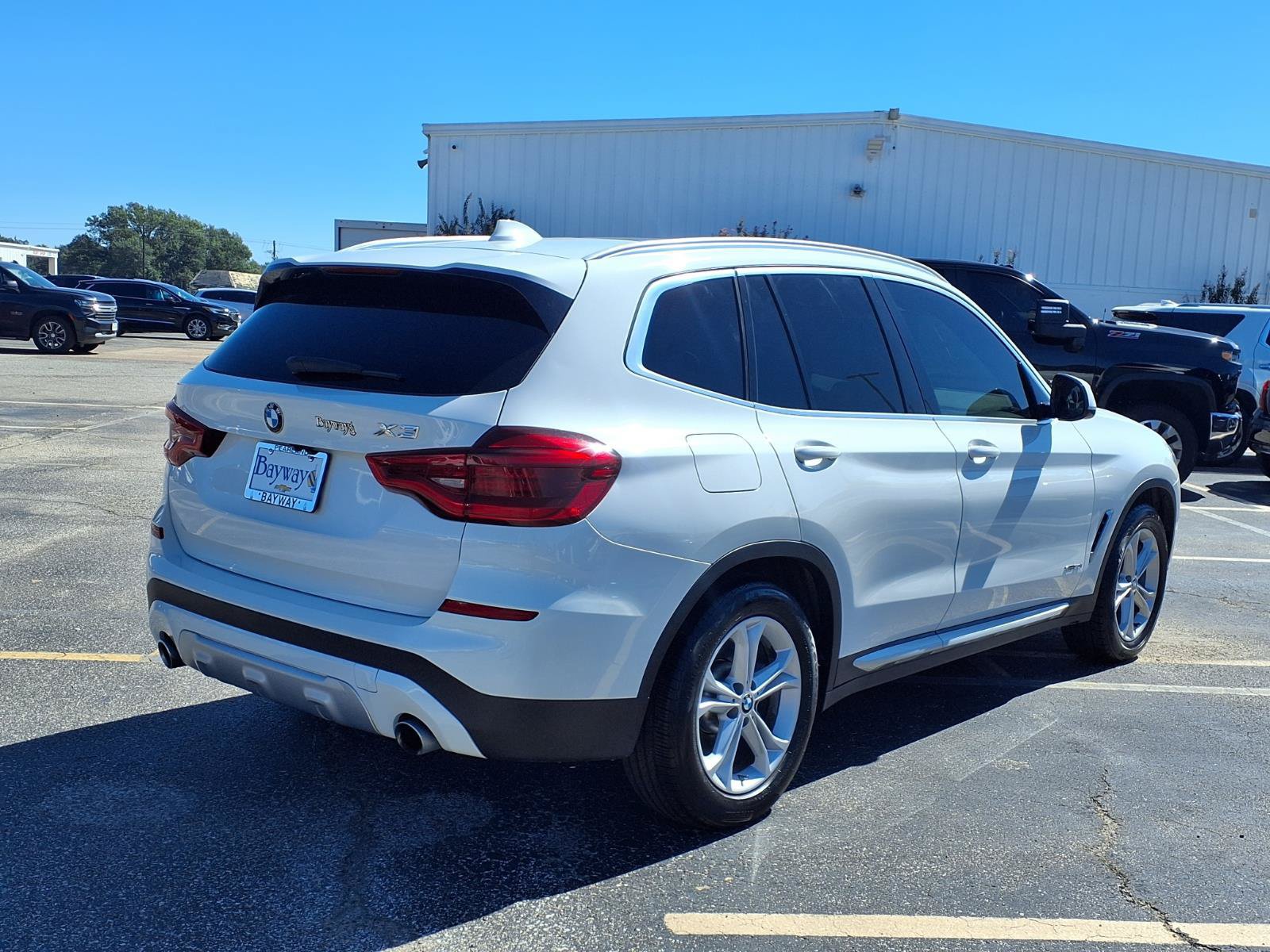 Used 2018 BMW X3 xDrive30i AWD/4WD image 2