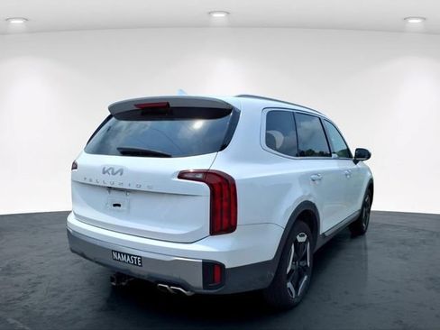 Used 2025 Kia Telluride S FWD image 11
