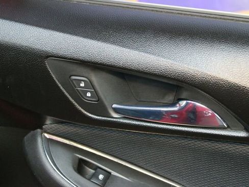 Used 2017 Chevrolet Cruze LT w/ LT Convenience Package image 9