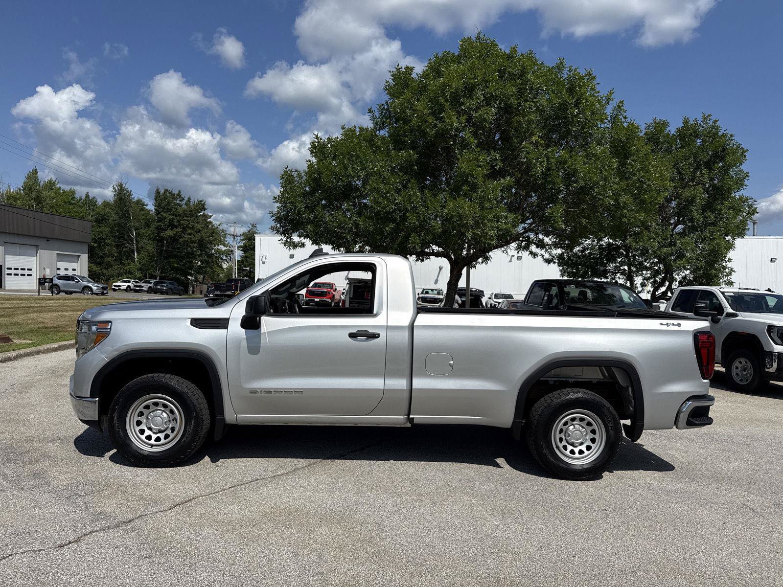 Used 2020 GMC Sierra 1500 4x4 Regular Cab w/ Sierra Value Package image 5