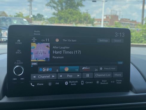 New 2025 Honda Pilot EX-L image 8