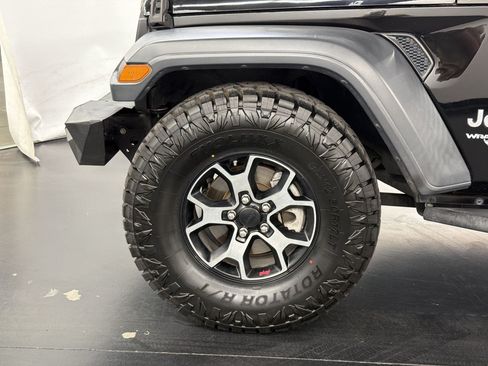 Used 2018 Jeep Wrangler Unlimited Sport S AWD/4WD image 13