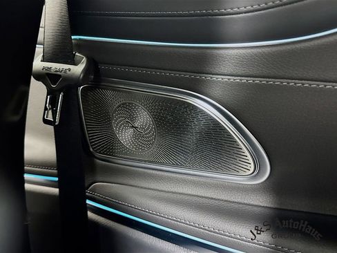 Used 2024 Mercedes-Benz CLE 300 4MATIC Cabriolet w/ Night Package image 32