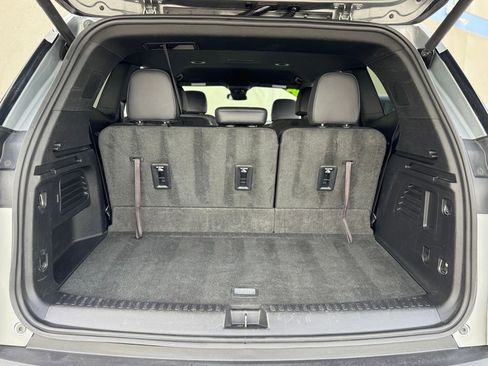 Used 2024 GMC Acadia Elevation image 32