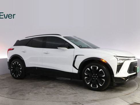 Used 2024 Chevrolet Blazer EV RS RWD image 14