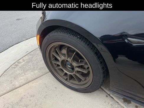 Used 2018 MAZDA MX-5 Miata RF Grand Touring image 8