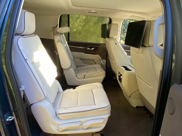 Used 2021 GMC Yukon XL Denali w/ Denali Ultimate Package AWD/4WD image 35