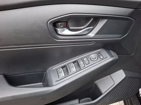 Used 2023 Honda Accord LX image 12