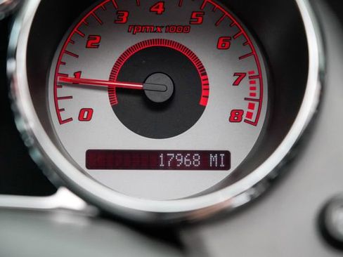 Used 2008 Pontiac Solstice Convertible w/ Premium Package RWD image 32