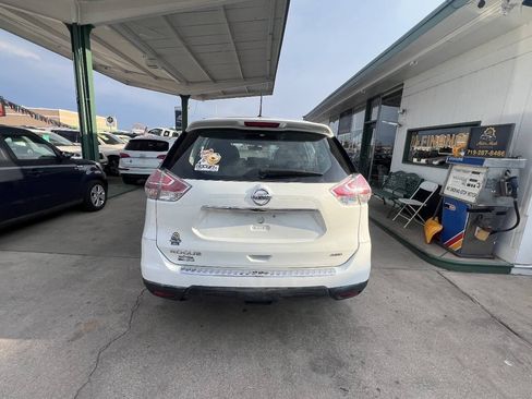 Used 2015 Nissan Rogue S AWD/4WD image 4
