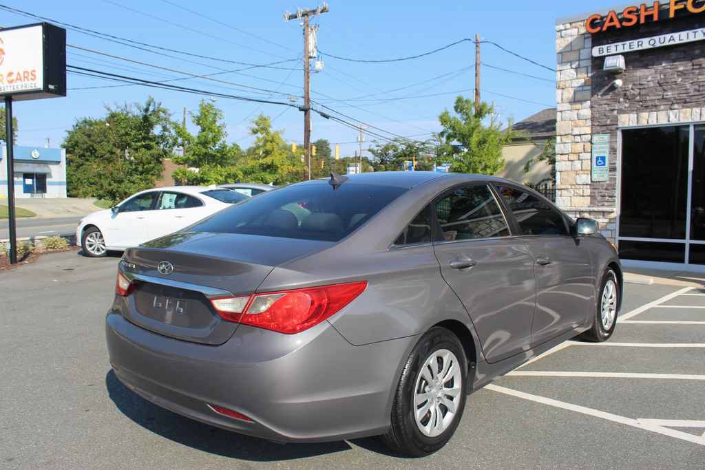 Used 2012 Hyundai Sonata GLS FWD image 5