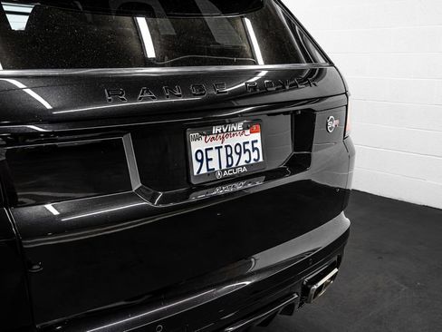 Used 2020 Land Rover Range Rover Sport SVR image 16