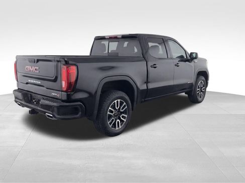 Used 2023 GMC Sierra 1500 AT4 w/ Technology Package AWD/4WD image 4