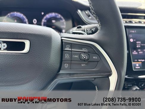 Used 2024 Jeep Grand Cherokee Laredo X w/ Luxury Tech Group I AWD/4WD image 14