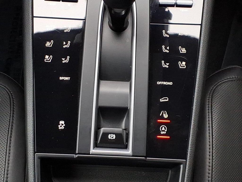 Used 2022 Porsche Macan AWD/4WD image 20