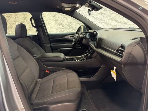 Used 2024 Chevrolet Traverse LT w/ Trailering Package image 11