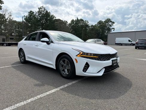 Certified 2023 Kia K5 LXS FWD image 4