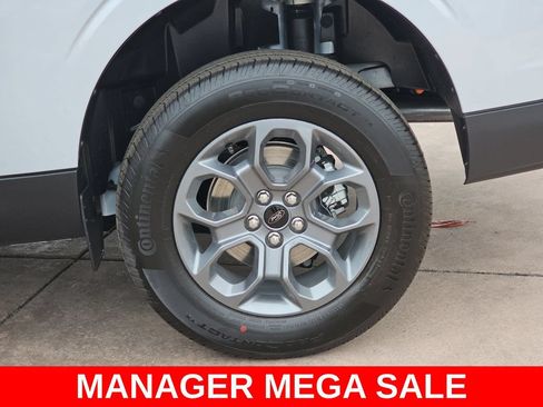 New 2026 Ford Maverick XLT w/ XLT Luxury Package FWD image 36