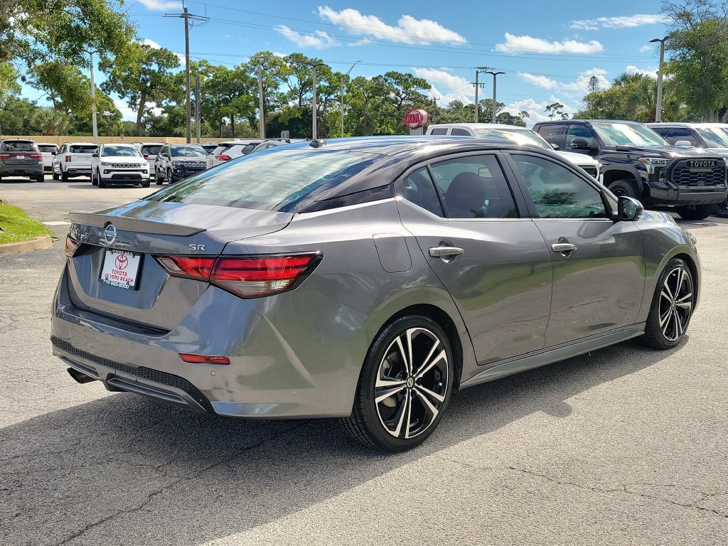 Used 2021 Nissan Sentra SR w/ SR Premium Package FWD image 4